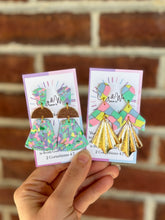 Load image into Gallery viewer, The Pastel Primrose - Arrow and Gold Fan