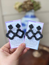 Load image into Gallery viewer, Statement Black - Scallop Circle