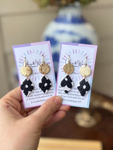 Load image into Gallery viewer, Black & White Flowers - Drop & Fishhook