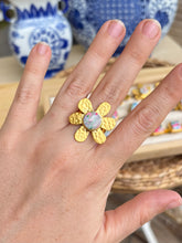 Load image into Gallery viewer, Shimmery Summer Flower Ring