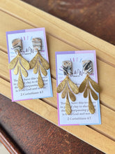 Load image into Gallery viewer, Marbled Golden Sand Collection - Gold Leaf Dangle