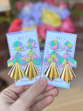 Load image into Gallery viewer, The Pastel Primrose - Arrow and Gold Fan