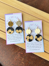 Load image into Gallery viewer, Ecru Fall Flowers - Circle & Fishhook