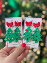 Load image into Gallery viewer, Rhinestone Christmas Tree - Cheerful Green