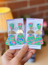 Load image into Gallery viewer, The Front Porch Flowers - Bell & Gold