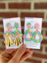 Load image into Gallery viewer, The Pastel Primrose - Arrow and Gold Fan