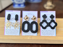 Load image into Gallery viewer, Statement Black - Oval & Gold Flower Post