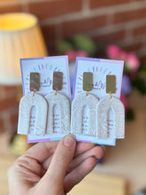 Load image into Gallery viewer, The White Rose - Large Arch