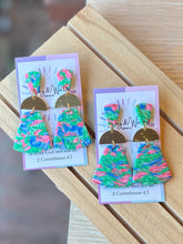 Load image into Gallery viewer, The Front Porch Flowers - Bell & Gold