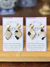 Load image into Gallery viewer, Calico Collection - Small Drop