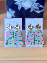 Load image into Gallery viewer, The Spring Bouquet - Marbled Rectangle