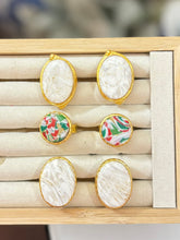 Load image into Gallery viewer, Winter White - Statement Oval Ring