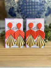 Load image into Gallery viewer, Sunkissed Peach - Scallop Half & Gold Fan Charm