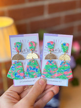 Load image into Gallery viewer, The Front Porch Flowers - Bell & Gold