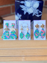 Load image into Gallery viewer, The Front Porch Flowers - Bell & Gold