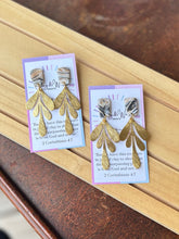 Load image into Gallery viewer, Marbled Golden Sand Collection - Gold Leaf Dangle