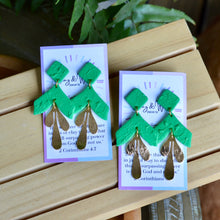 Load image into Gallery viewer, Garden Green - Gold Leaf
