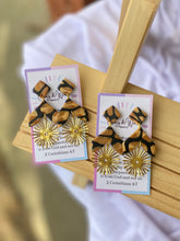 Load image into Gallery viewer, The Black &amp; Gold Collection - Arrow &amp; Gold Sun Brass
