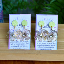Load image into Gallery viewer, Yellow Sunshine - Brass Flower

