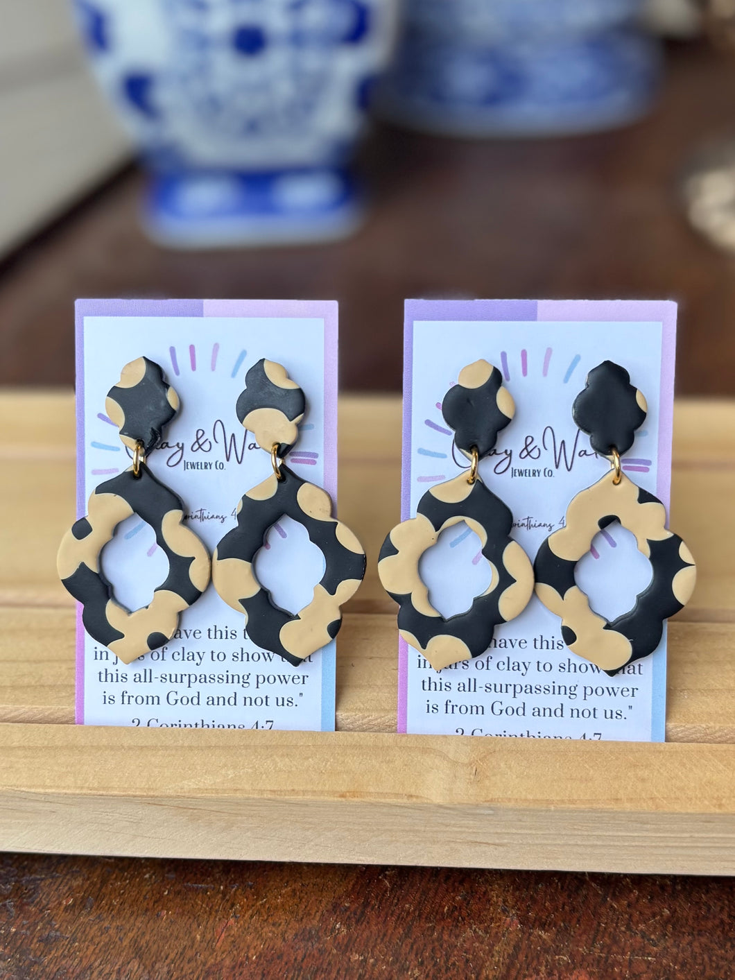 Ecru Fall Flowers - Oval Scallop