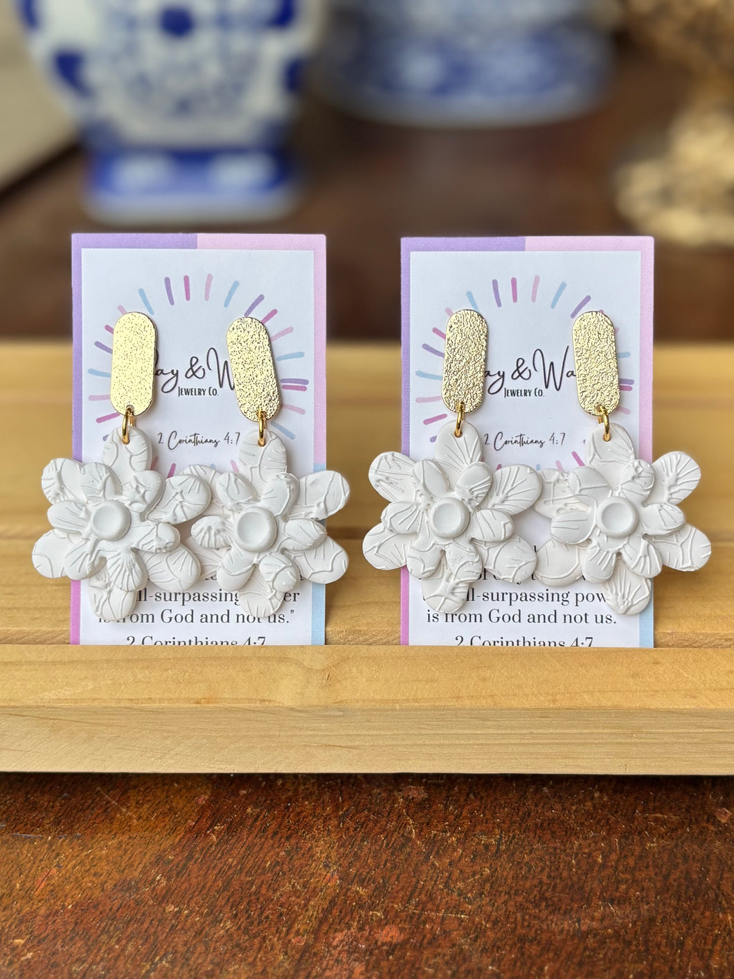 Whispered White - Large Flower