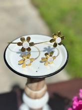 Load image into Gallery viewer, The Jessie Collection - Daisy Bangle
