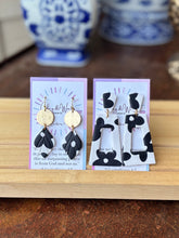 Load image into Gallery viewer, Black &amp; White Flowers - Drop &amp; Fishhook
