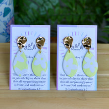 Load image into Gallery viewer, Butter Yellow Flowers - Teardrop &amp; Gold Post
