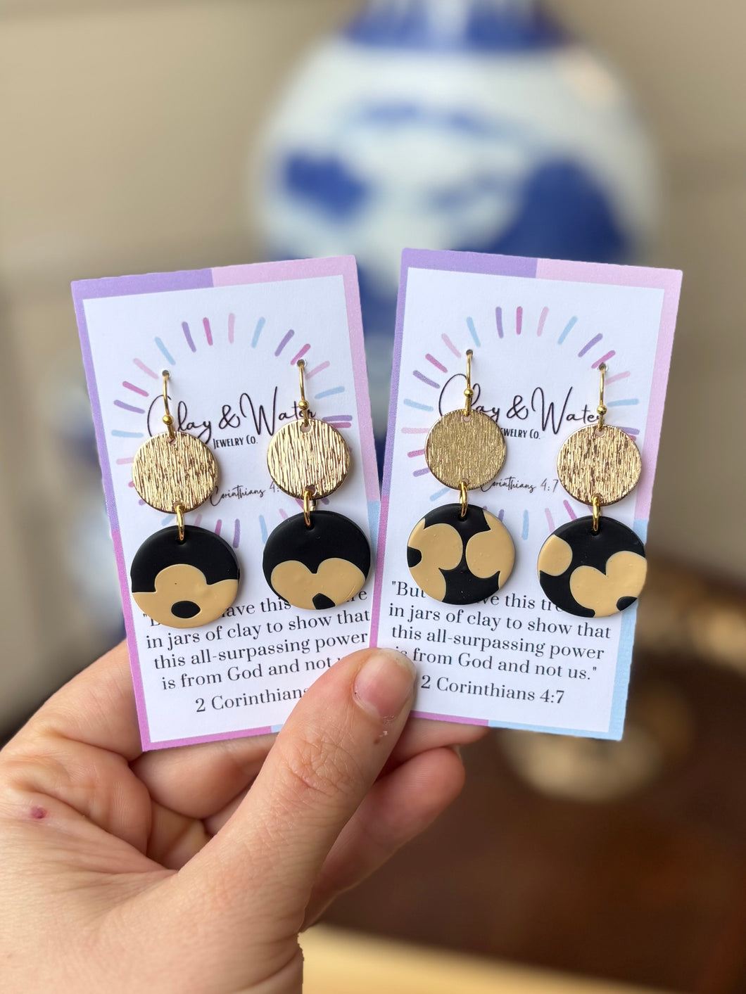 Ecru Fall Flowers - Circle & Fishhook