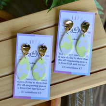 Load image into Gallery viewer, Butter Yellow Flowers - Teardrop &amp; Gold Post
