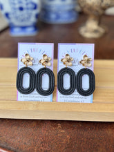 Load image into Gallery viewer, Statement Black - Oval &amp; Gold Flower Post
