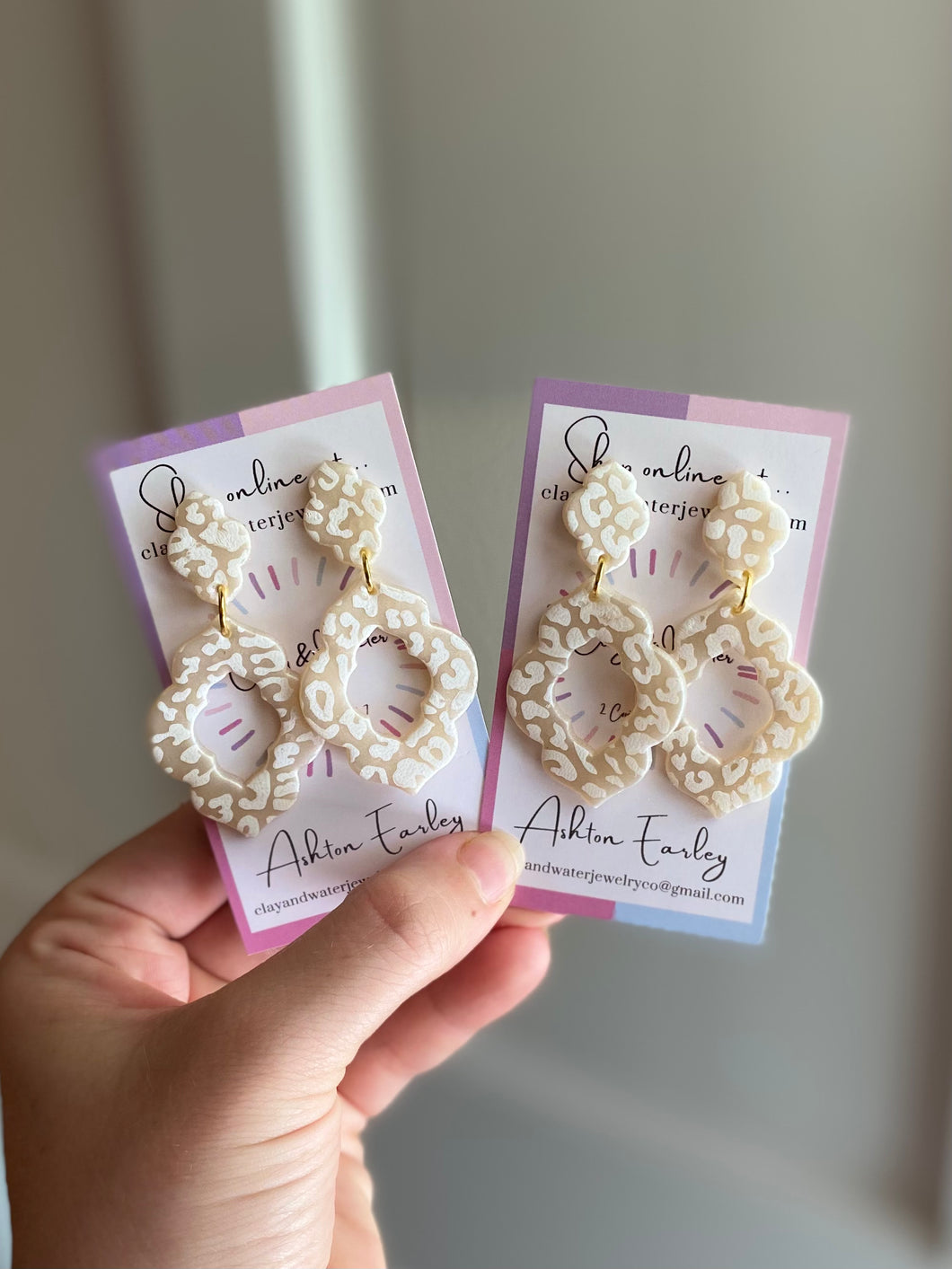 The Daina - Pearl White Scalloped Teardrop